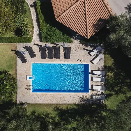 Lilly With Private Pool Вилла