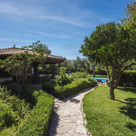 Vilă Lilly With Private Pool