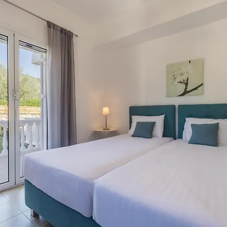 Villa Lilly With Private Pool Kypseli